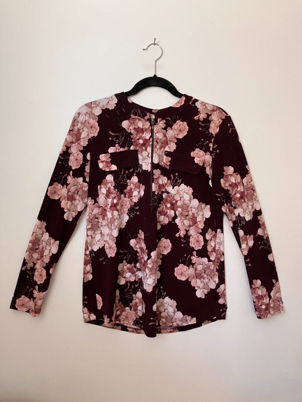 Hamilton Burgundy Floral Top | Hydrangea Print | Zip Front | Long Sleeve | Sm